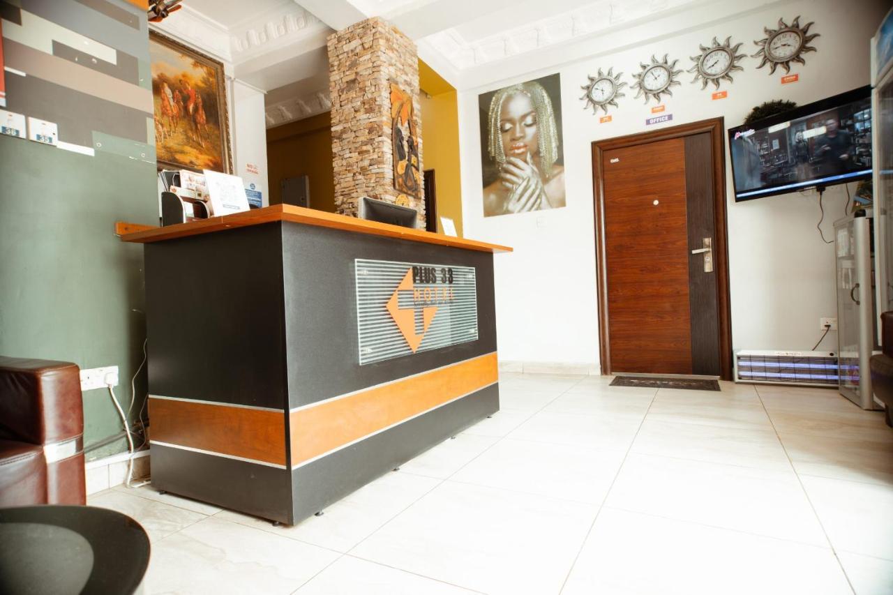 Plus 33 Hotel Nungua Екстер'єр фото