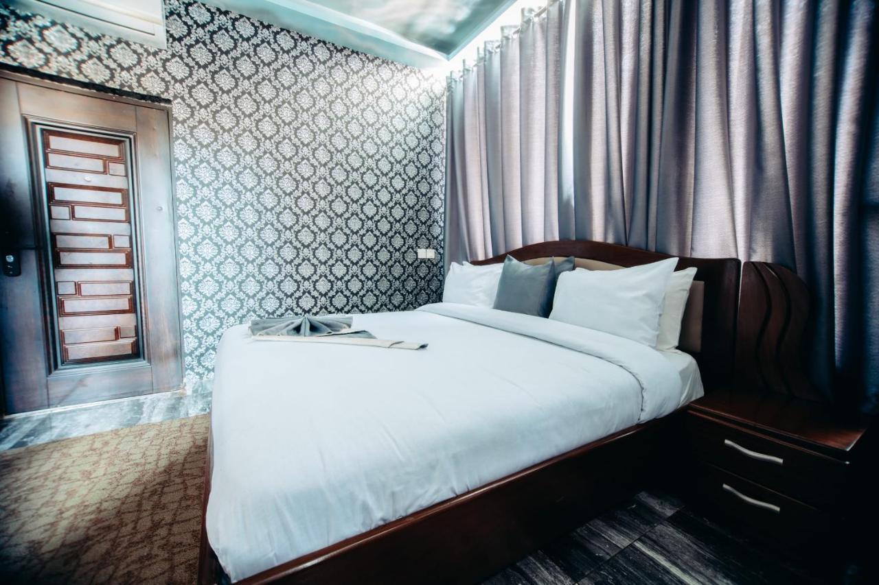 Plus 33 Hotel Nungua Екстер'єр фото