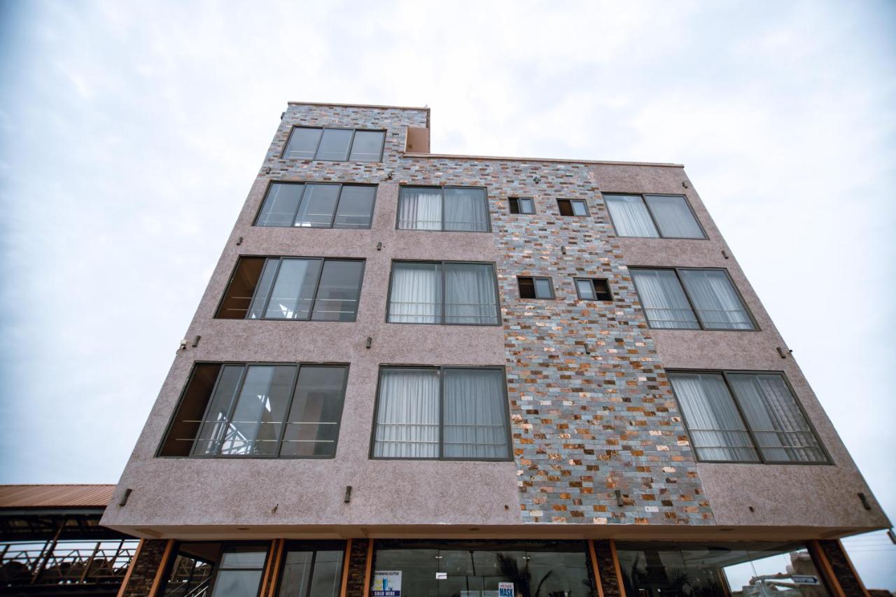 Plus 33 Hotel Nungua Екстер'єр фото