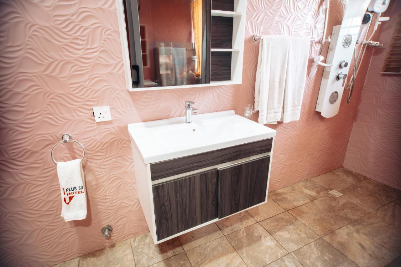 Plus 33 Hotel Nungua Екстер'єр фото