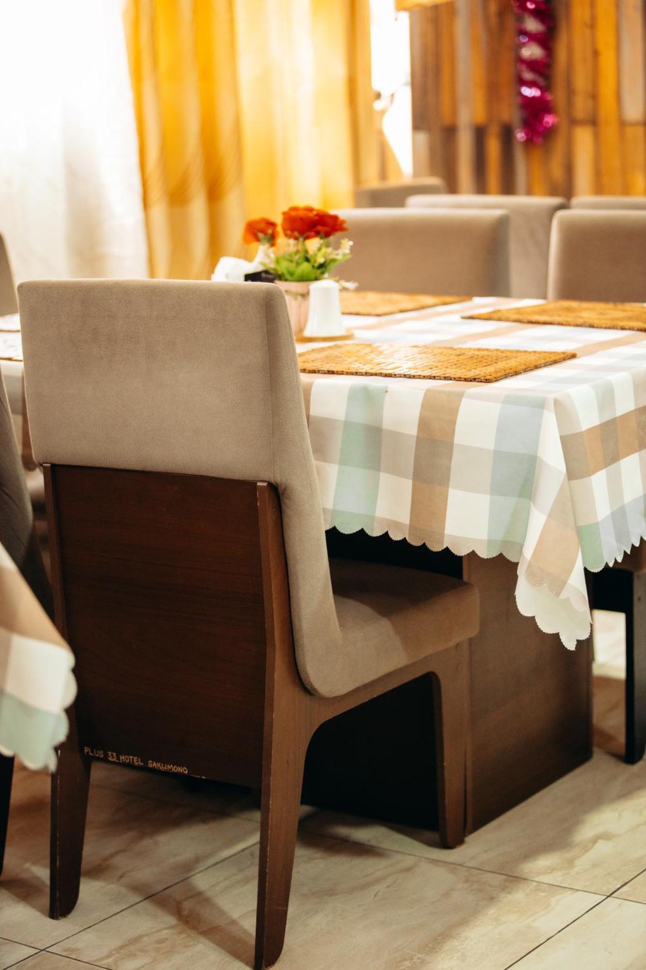 Plus 33 Hotel Nungua Екстер'єр фото
