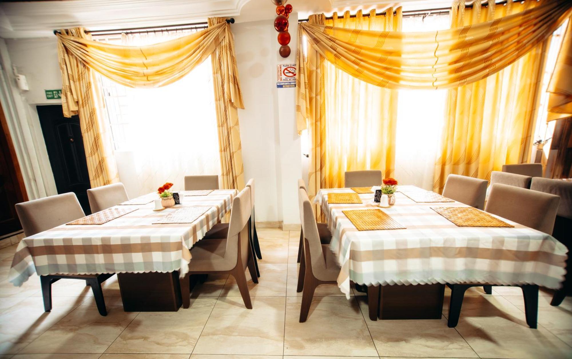 Plus 33 Hotel Nungua Екстер'єр фото
