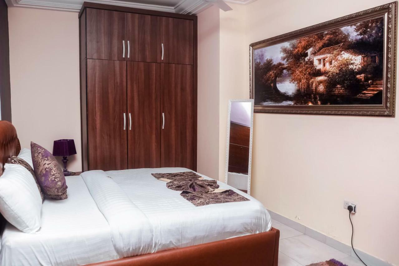 Plus 33 Hotel Nungua Екстер'єр фото